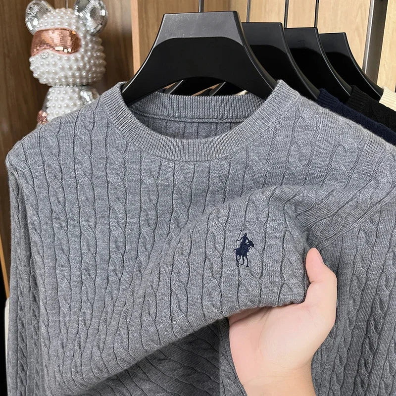 Round neck pullover